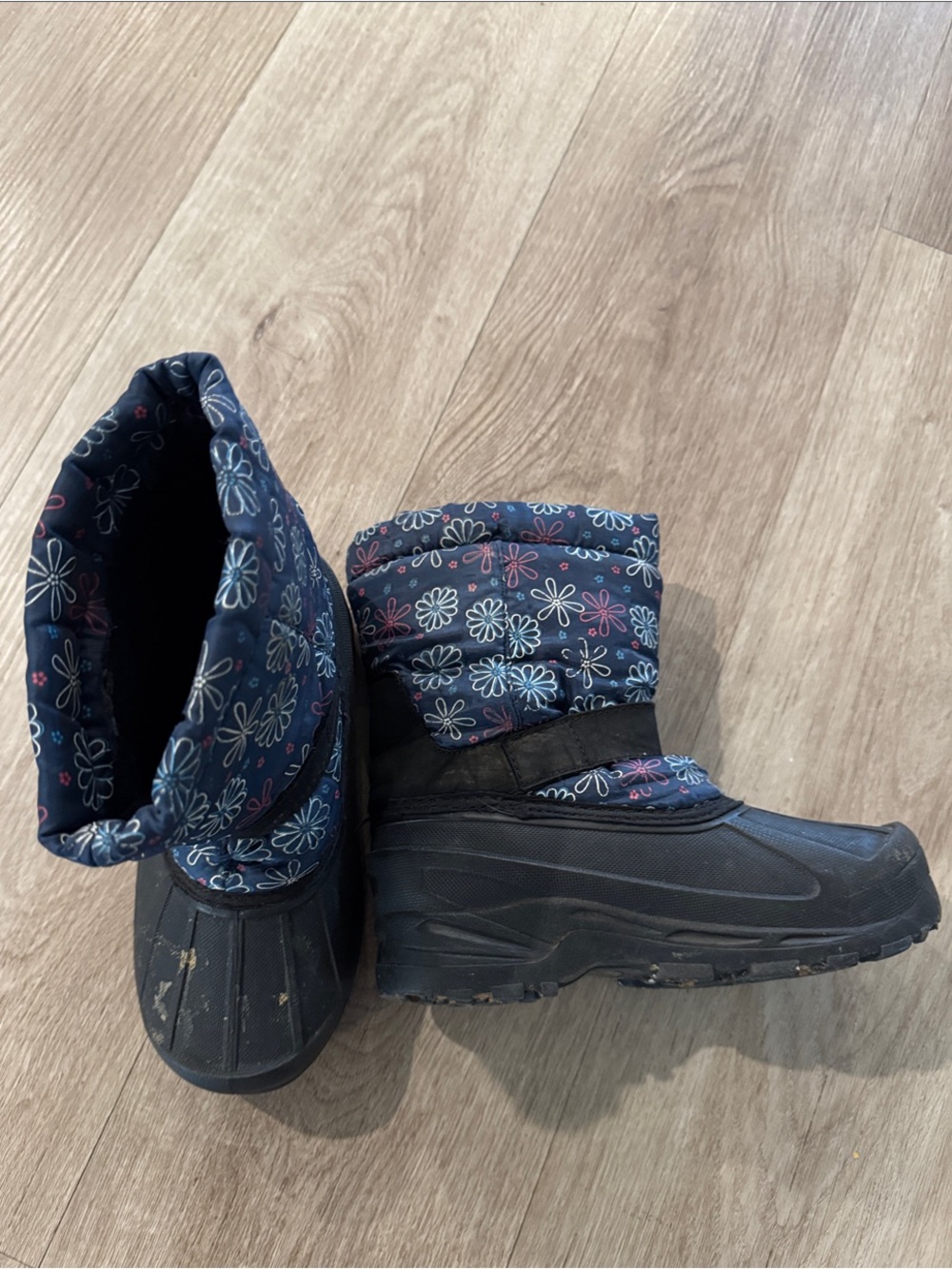 Girls Navy Floral Snow Boots